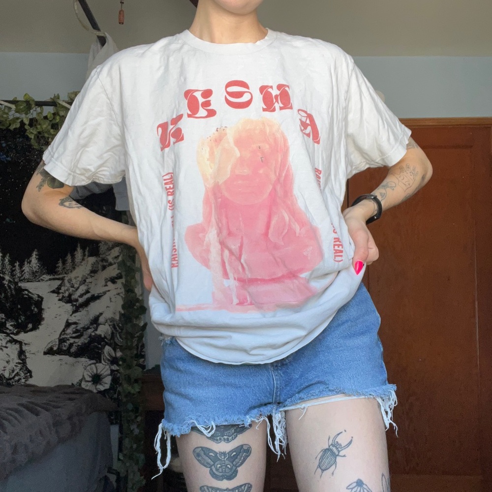 oversized kesha shirt